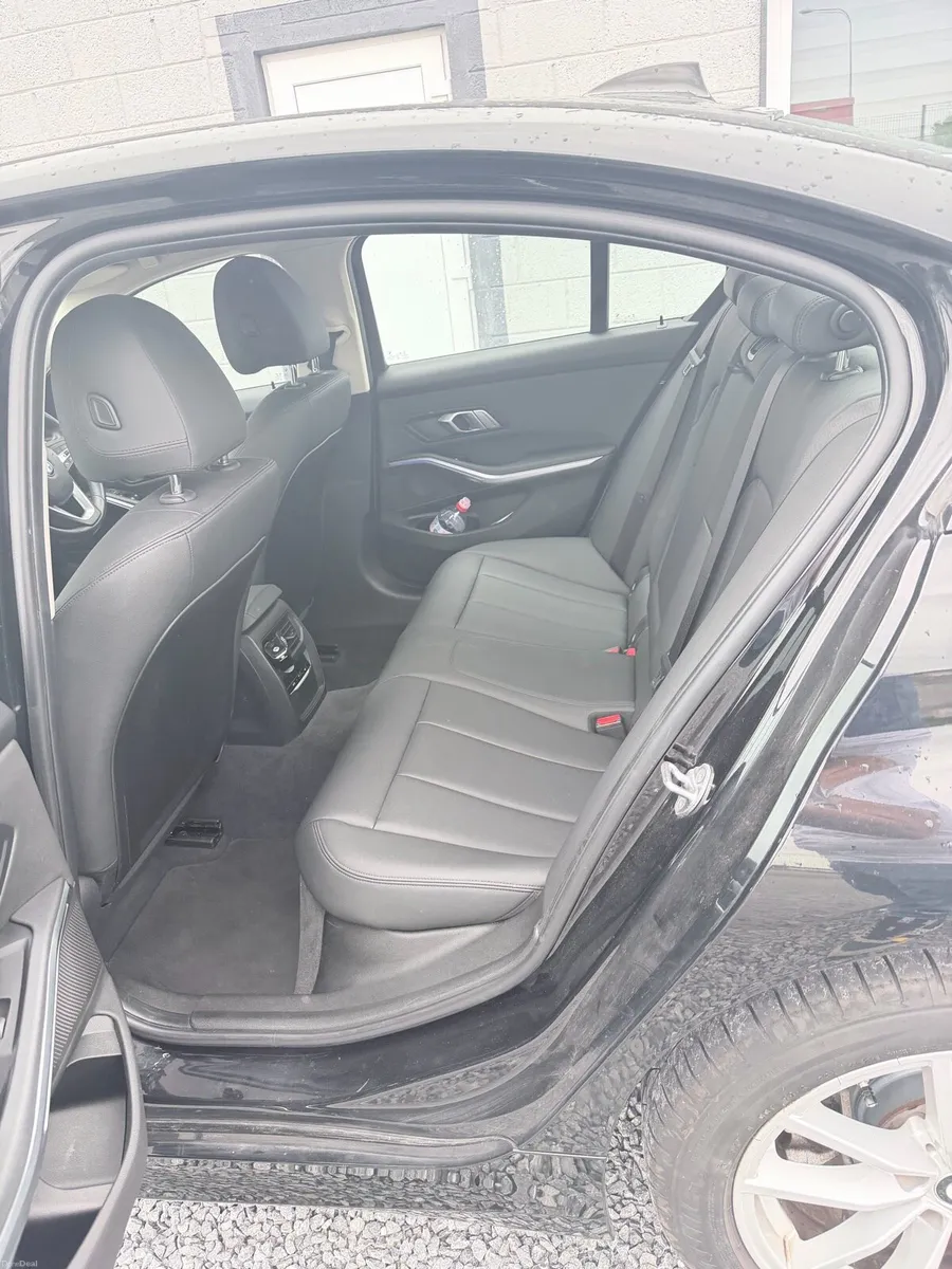 BMW 318d - Image 6