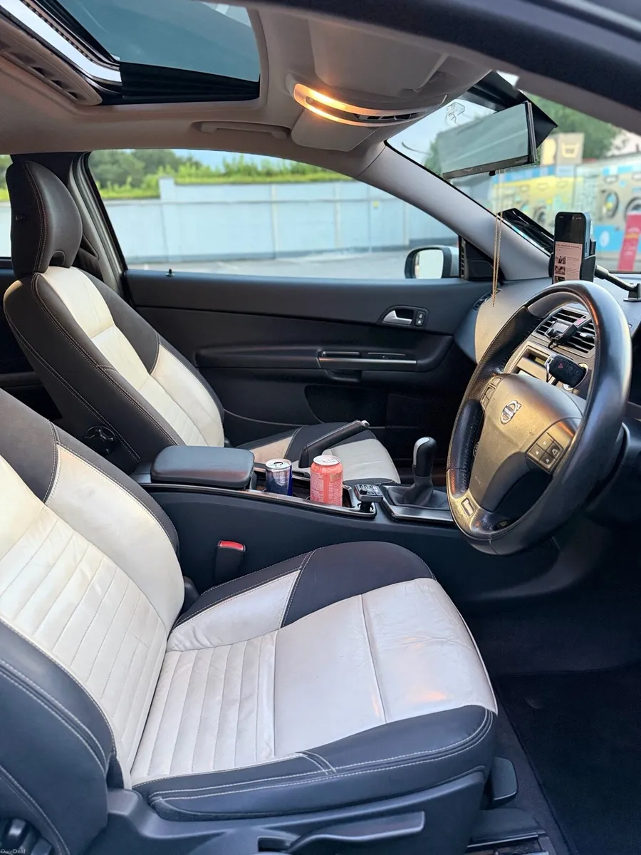 Car - Image 4