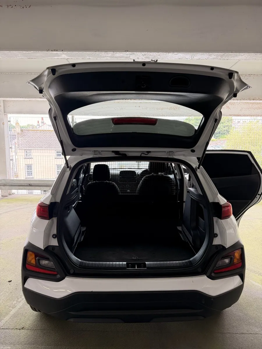 2020 Hyundai Kona Commercial - Image 4