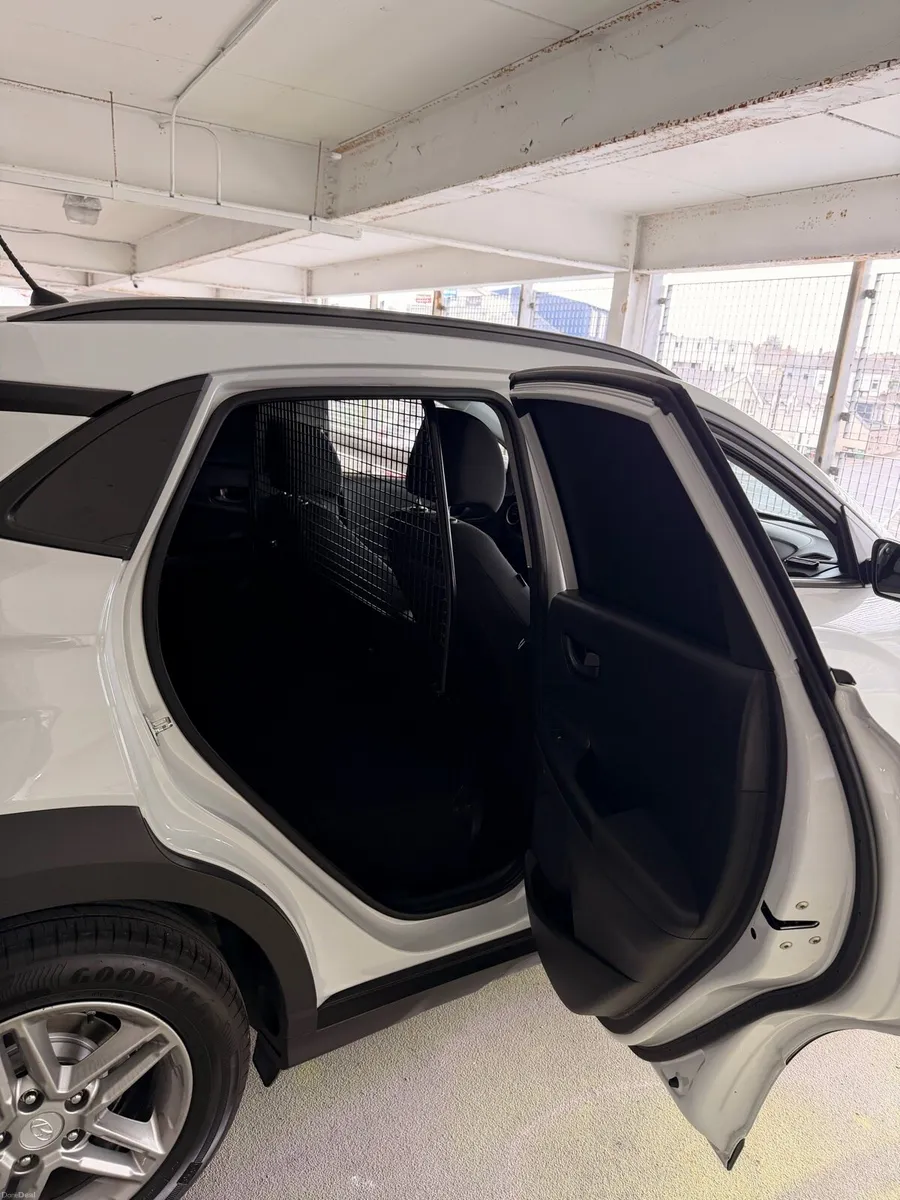 2020 Hyundai Kona Commercial - Image 6