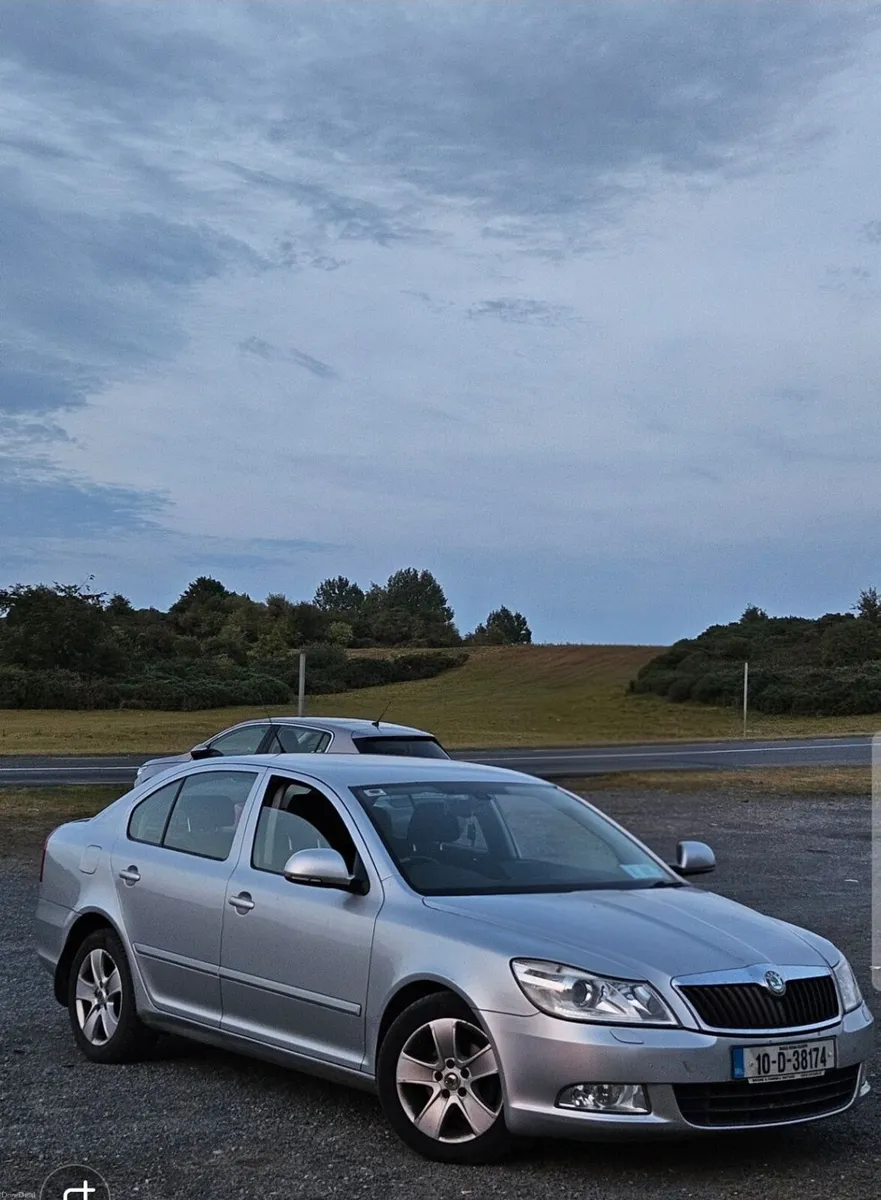 Skoda Octavia 2010 - Image 2