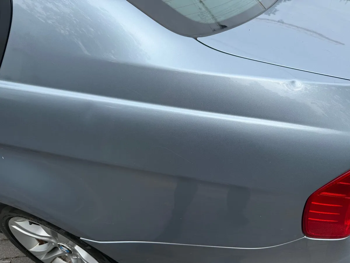 BMW 3-Series 2010 - Image 5