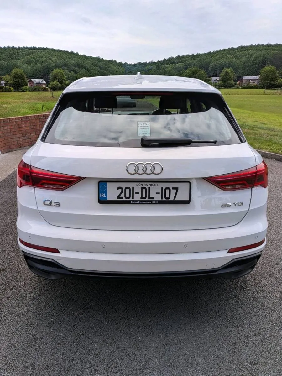 Audi Q3 S-Line BLACK EDITION STYLE PACK - Image 3