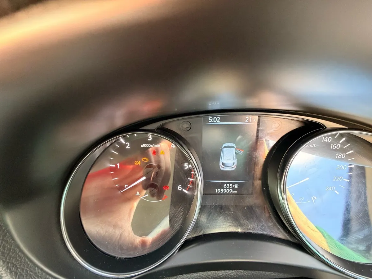 Nissan Qashqai 2015 - Image 2