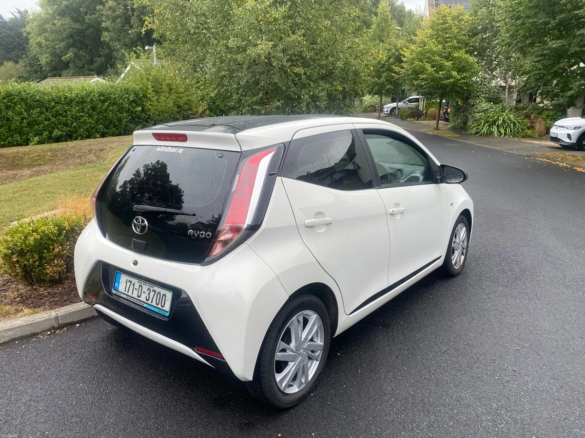 2017 Toyota Aygo 1.0 X-play 4 Door - Image 6