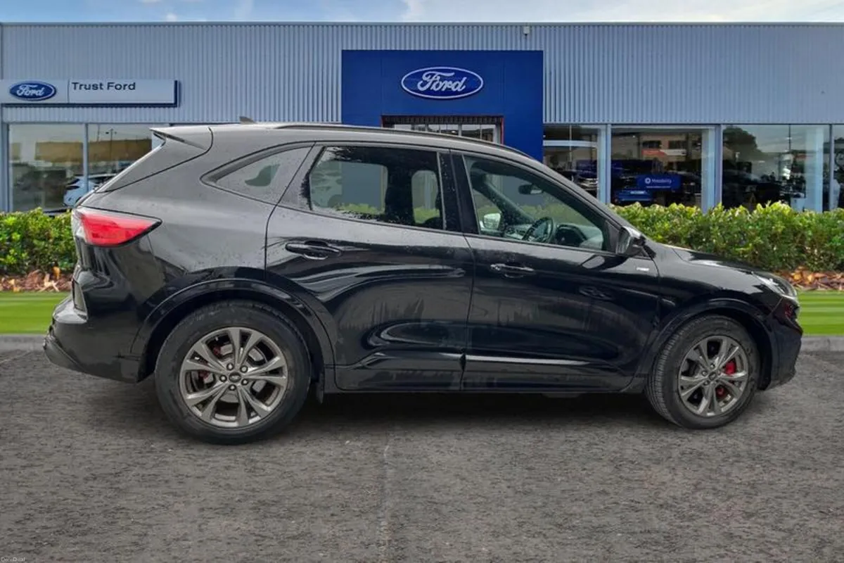 Ford Kuga 2.5 PHEV ST-Line 5dr CVT - Image 3