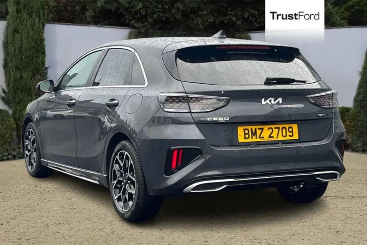 Kia Ceed 1.5T GDi ISG GT-Line 5dr - Image 2