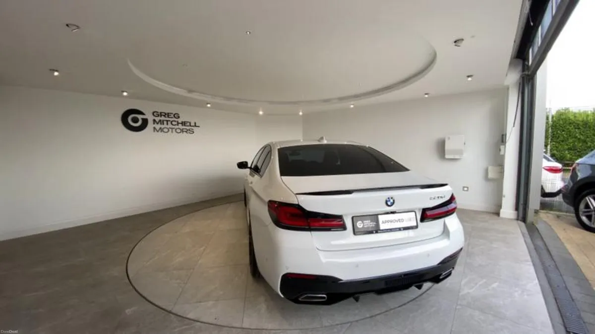 BMW 5-Series 520d MHT M Sport 4dr Step Auto - Image 6