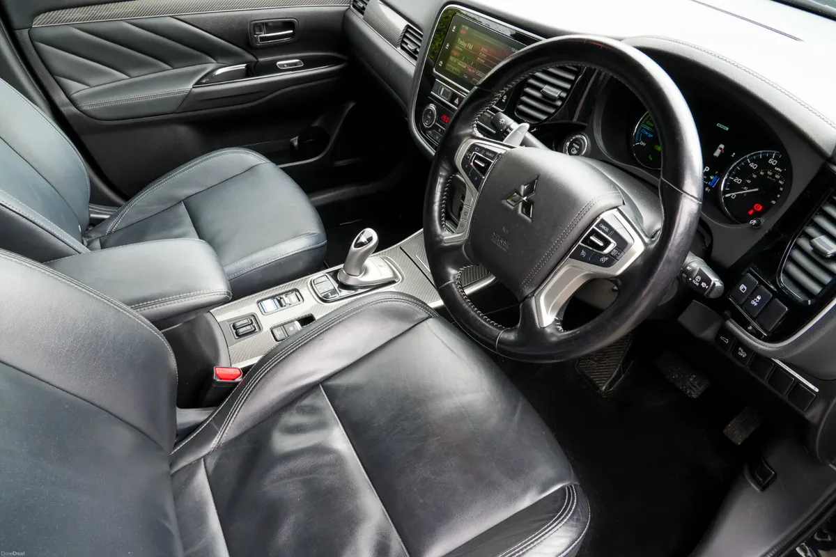 2019 Mitsubishi Outlander 2.4 Petrol PHEV - Image 2