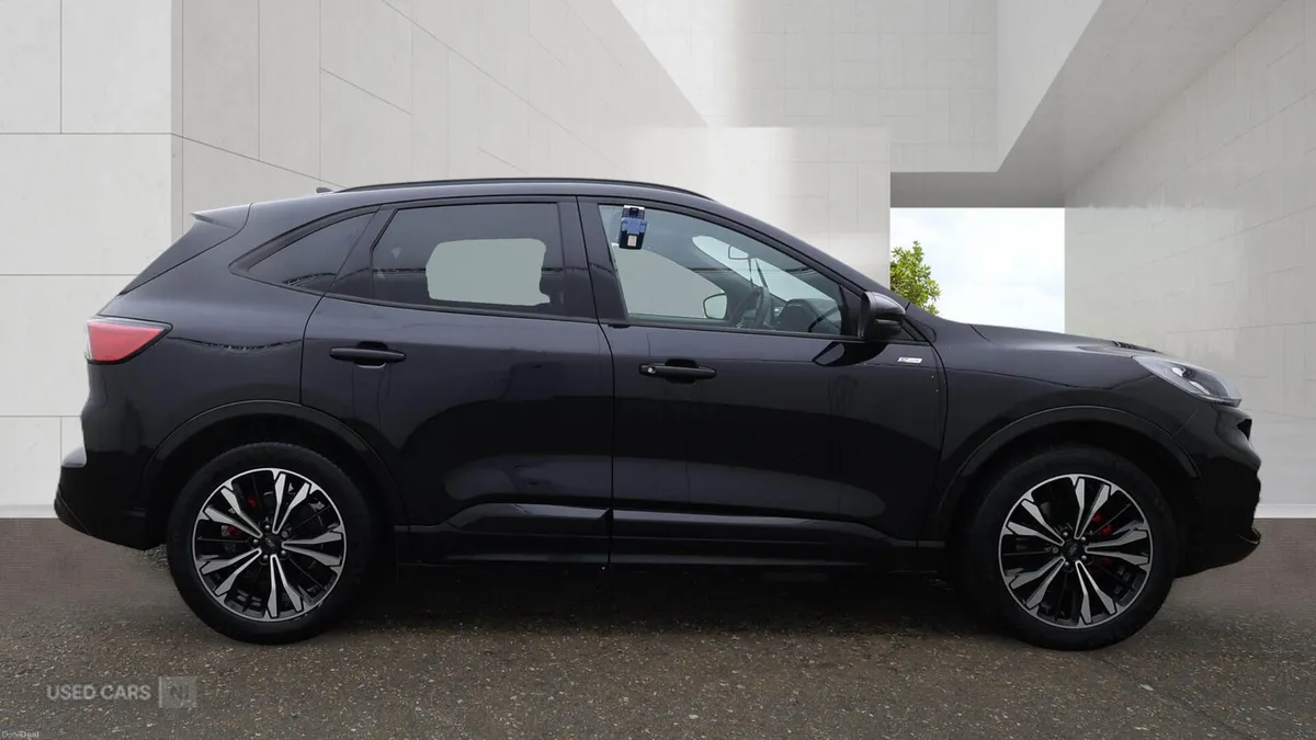 Ford Kuga ESTATE - Image 5