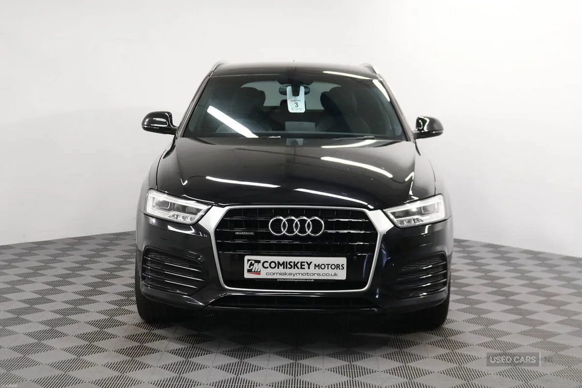 Audi Q3 TDI S line Plus - Image 2