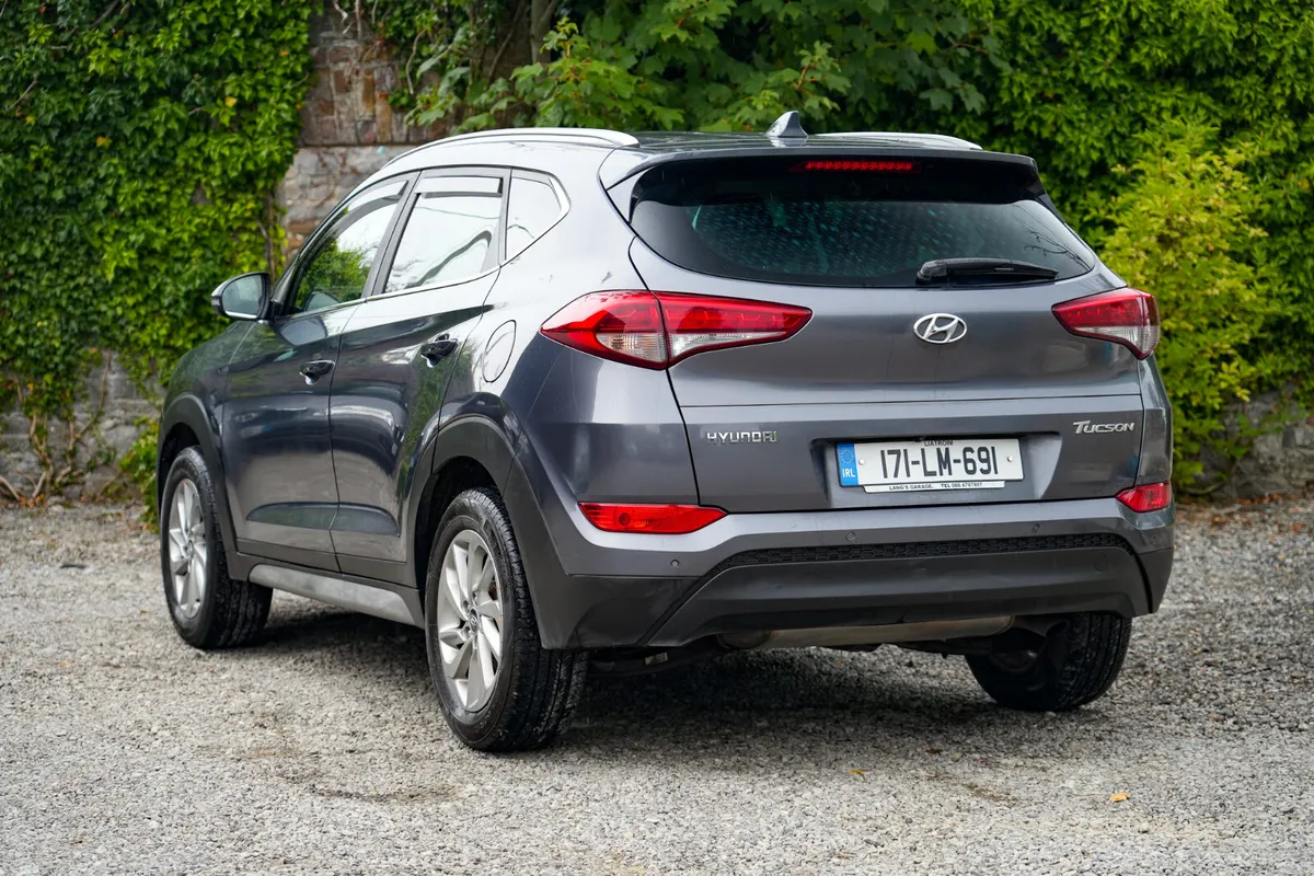 2017 Hyundai Tucson PREMIUM 1.7 Diesel Manual - Image 3