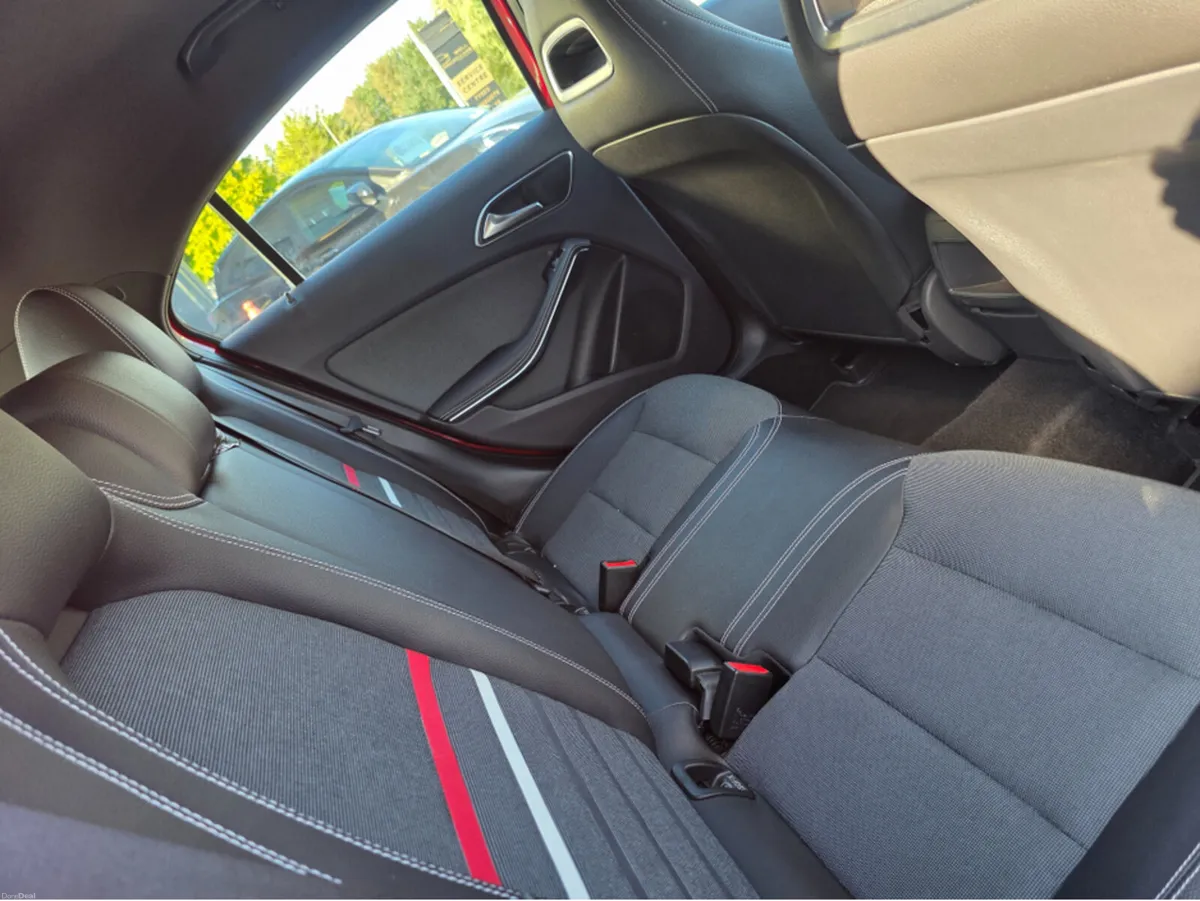 Mercedes-Benz A-Class 180 STYLE AUTO 5DR - Image 6