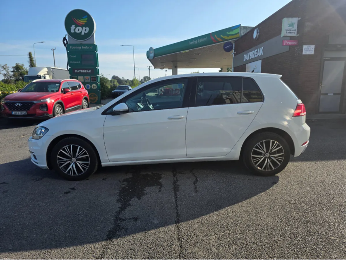 Volkswagen Golf 1.6 TDI SE NAV BLUEMOTION 115PS 5D - Image 3