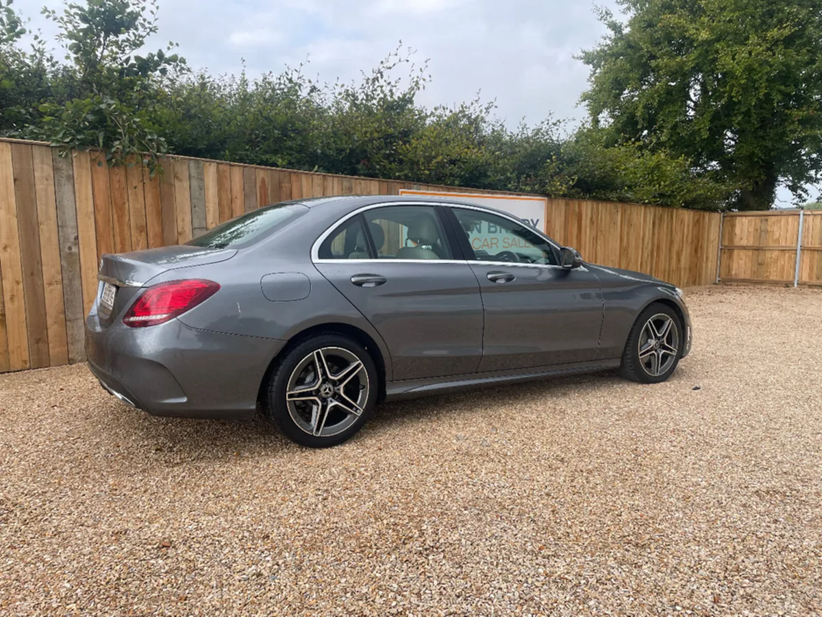 Mercedes-Benz C-Class 180 D AUTO AMG STYLING - Image 4
