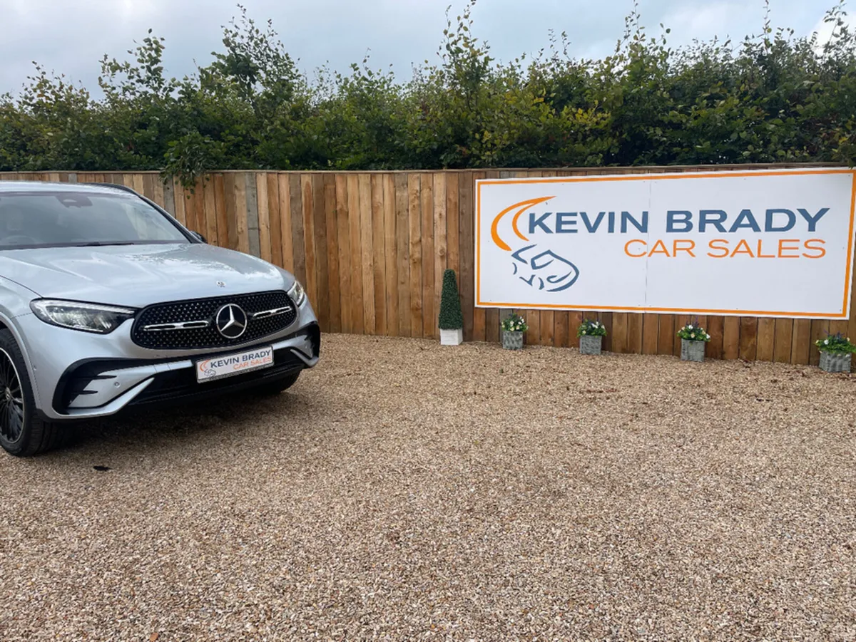 Mercedes-Benz GLC 2.0 LITRE URBAN MODEL HYBRID. - Image 2