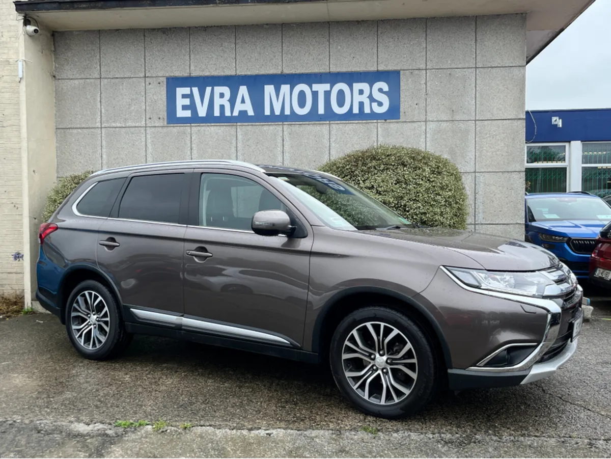 Mitsubishi Outlander 4WD 7 SEATER 2.3 DIESEL MANUA - Image 3