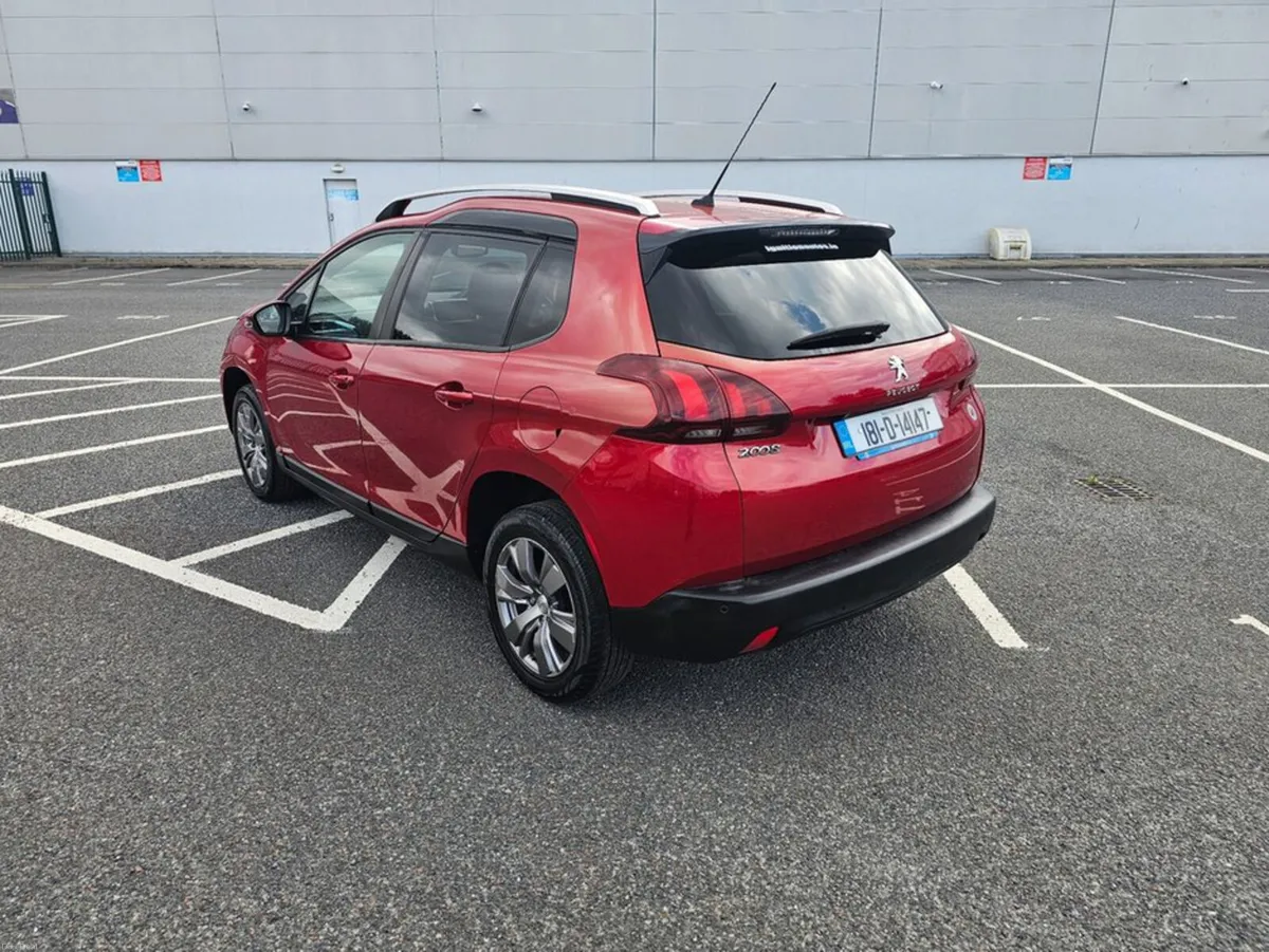 Peugeot 2008 1.2 PURETECH, ACTIVE MODEL, LOW MILEA - Image 3