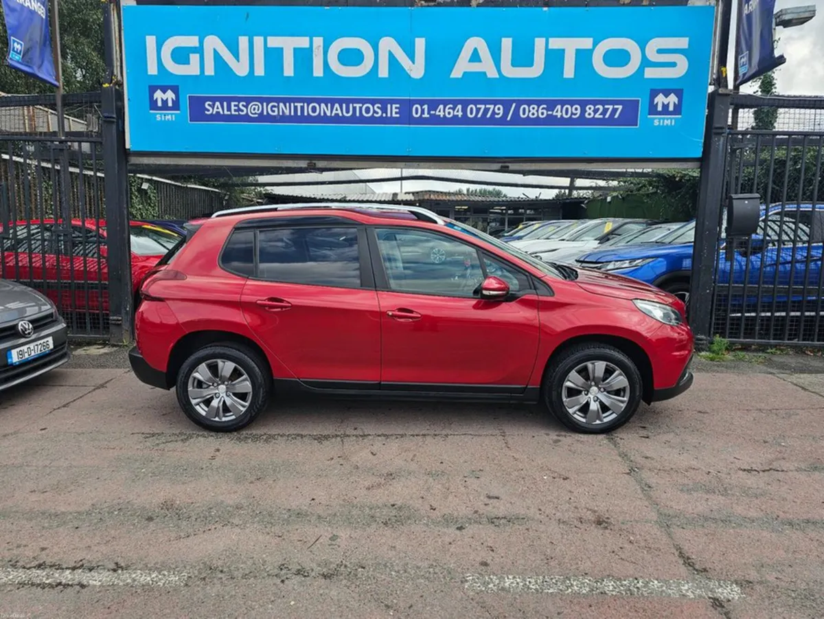 Peugeot 2008 1.2 PURETECH, ACTIVE MODEL, LOW MILEA - Image 2