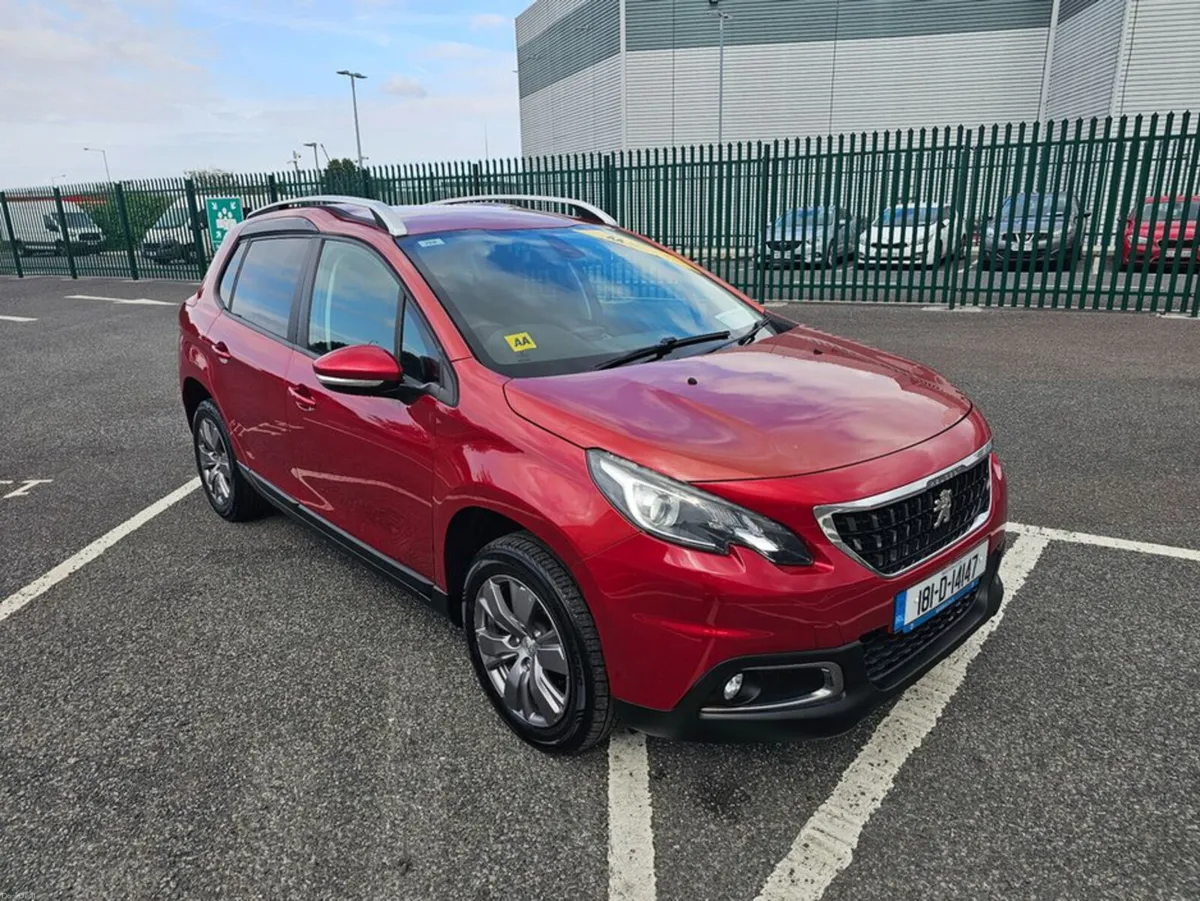 Peugeot 2008 1.2 PURETECH, ACTIVE MODEL, LOW MILEA - Image 4