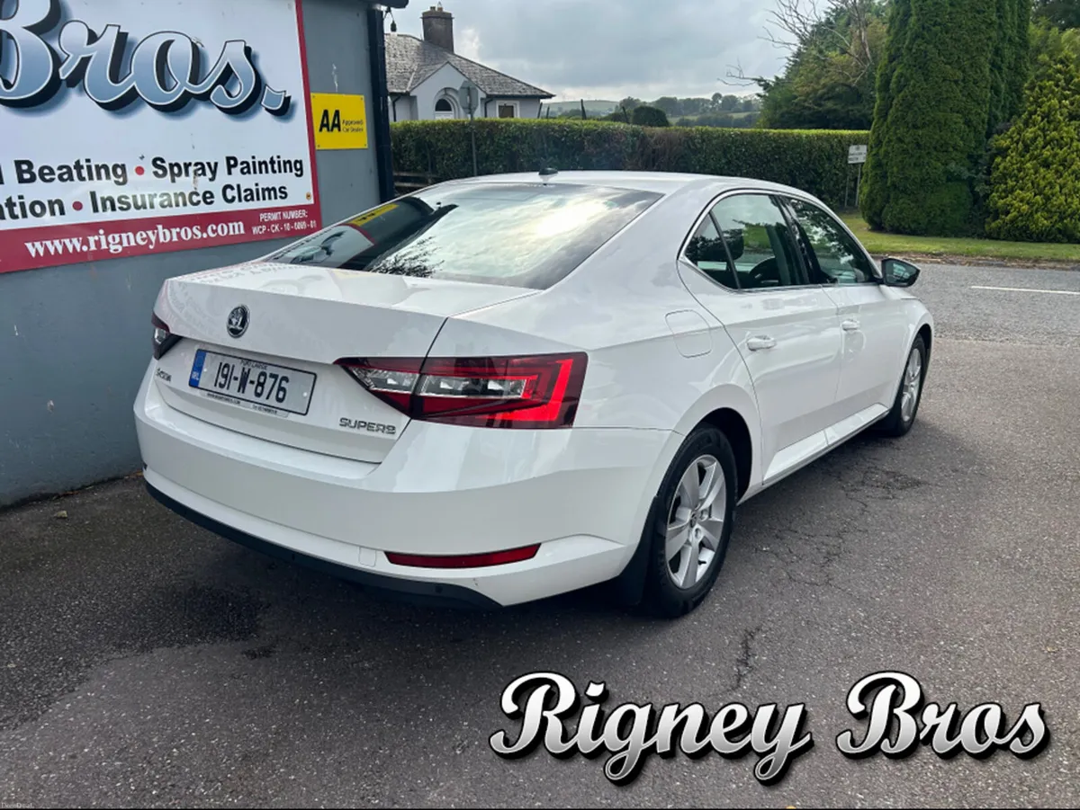 Skoda Superb AMBITION 2.0 TDI 150HP DSG 4DR AUTO - Image 5
