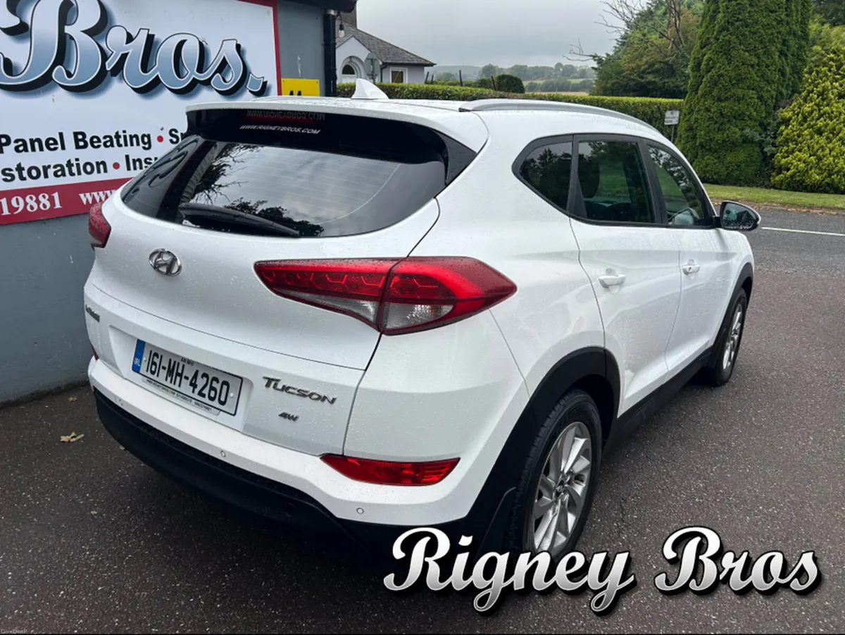 Hyundai Tucson 4WD EXECUTIVE 5DR - Image 5