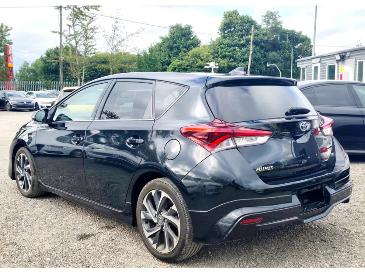 Toyota Auris 1.8L Petrol- HYBRID G PACKAGE (4178) - Image 6