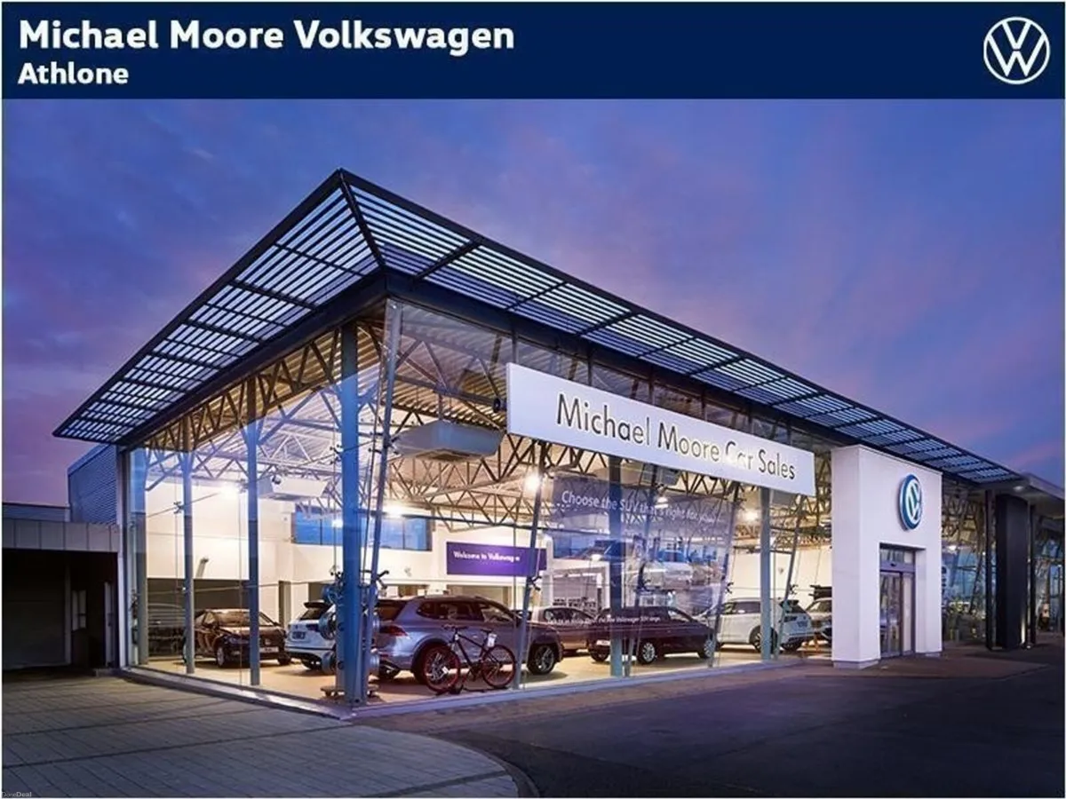 Volkswagen Golf STYLE 2.0 TDI 115BHP - Image 3
