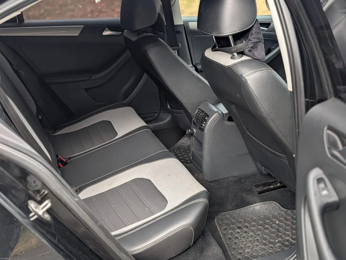 2016  VOLKSWAGEN JETTA TRENDLINE 2.0 TDI MANUAL - Image 6