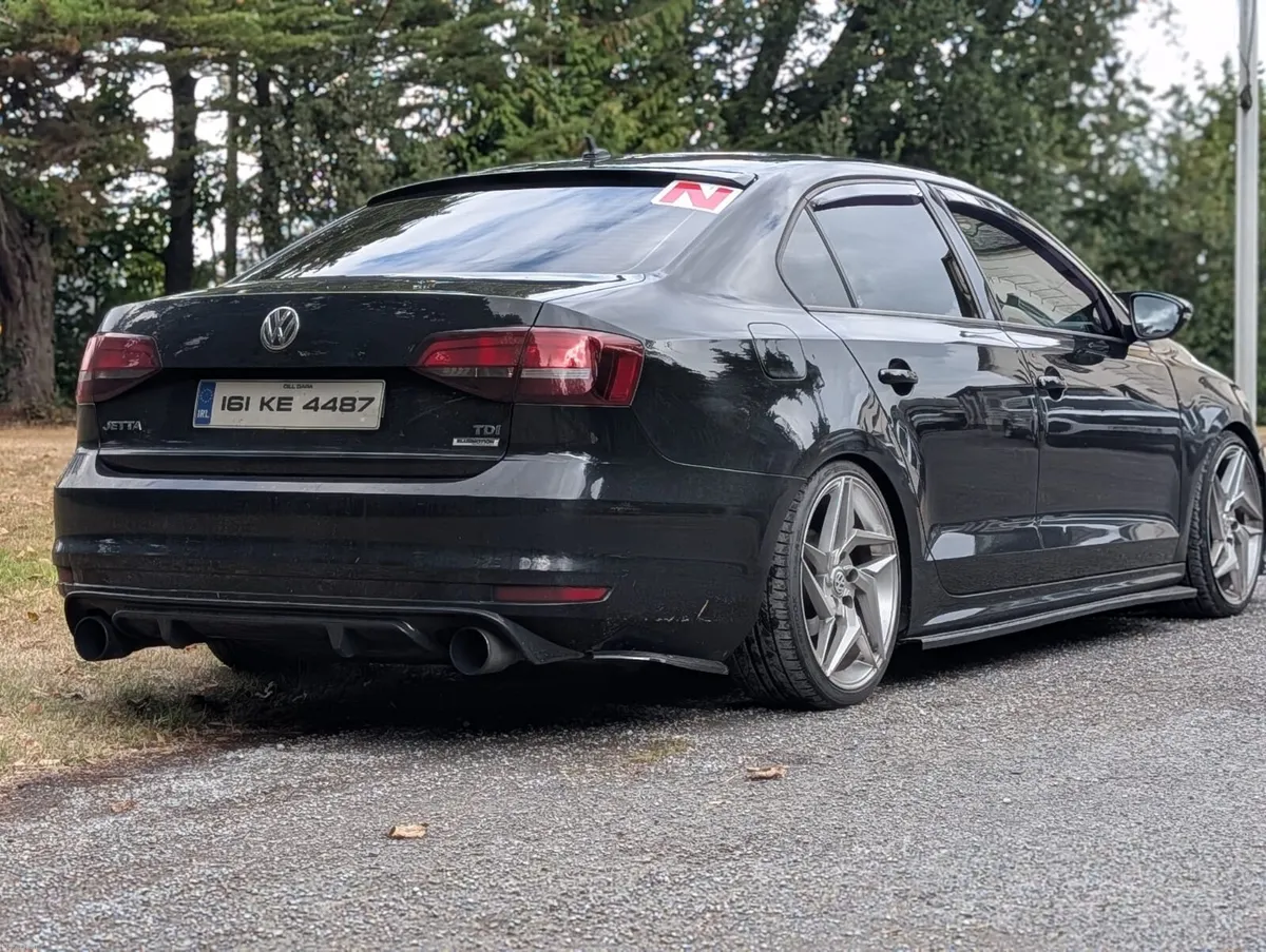 2016  VOLKSWAGEN JETTA TRENDLINE 2.0 TDI MANUAL - Image 4