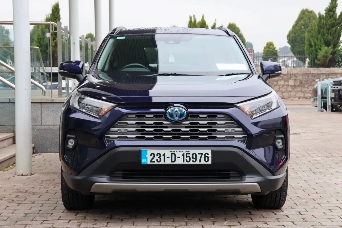 Toyota RAV4 2.5 Hybrid Sol 2WD, Black Leather - Image 3