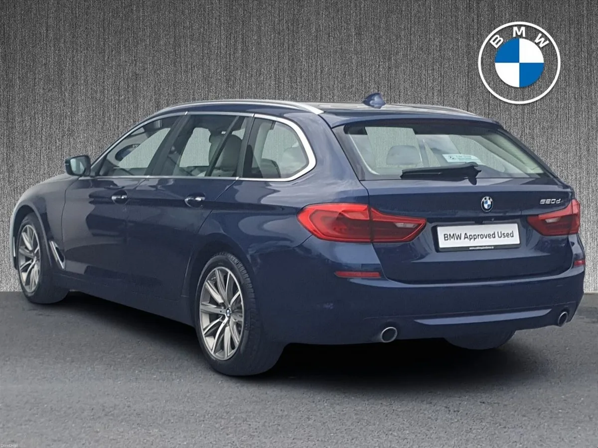 BMW 5-Series 520d SE Touring - Image 2