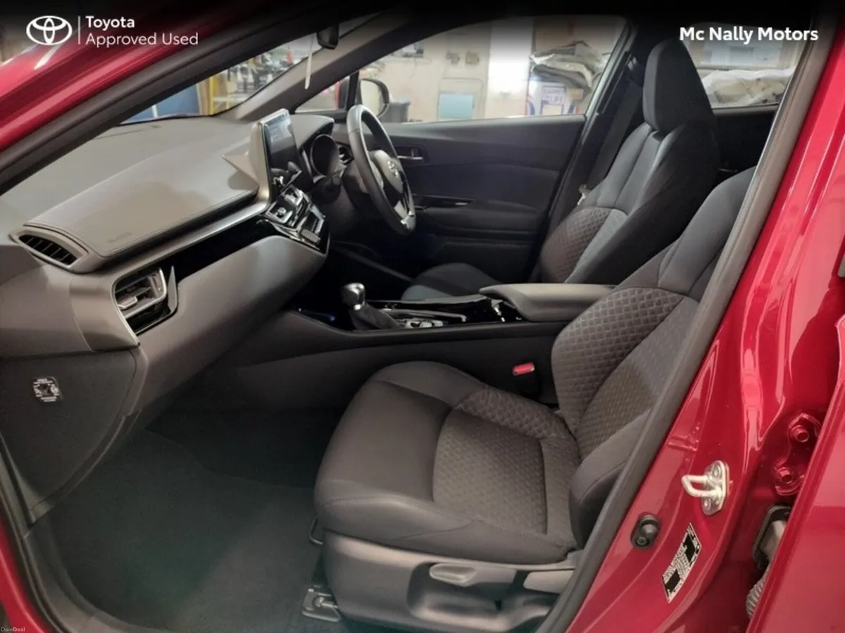 Toyota C-HR 232 HYBRID SPORT PEARLESCENT - Image 6
