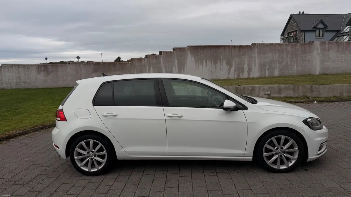 Volkswagen Golf 1.6 TDI  2018 - UK Spec - Image 2