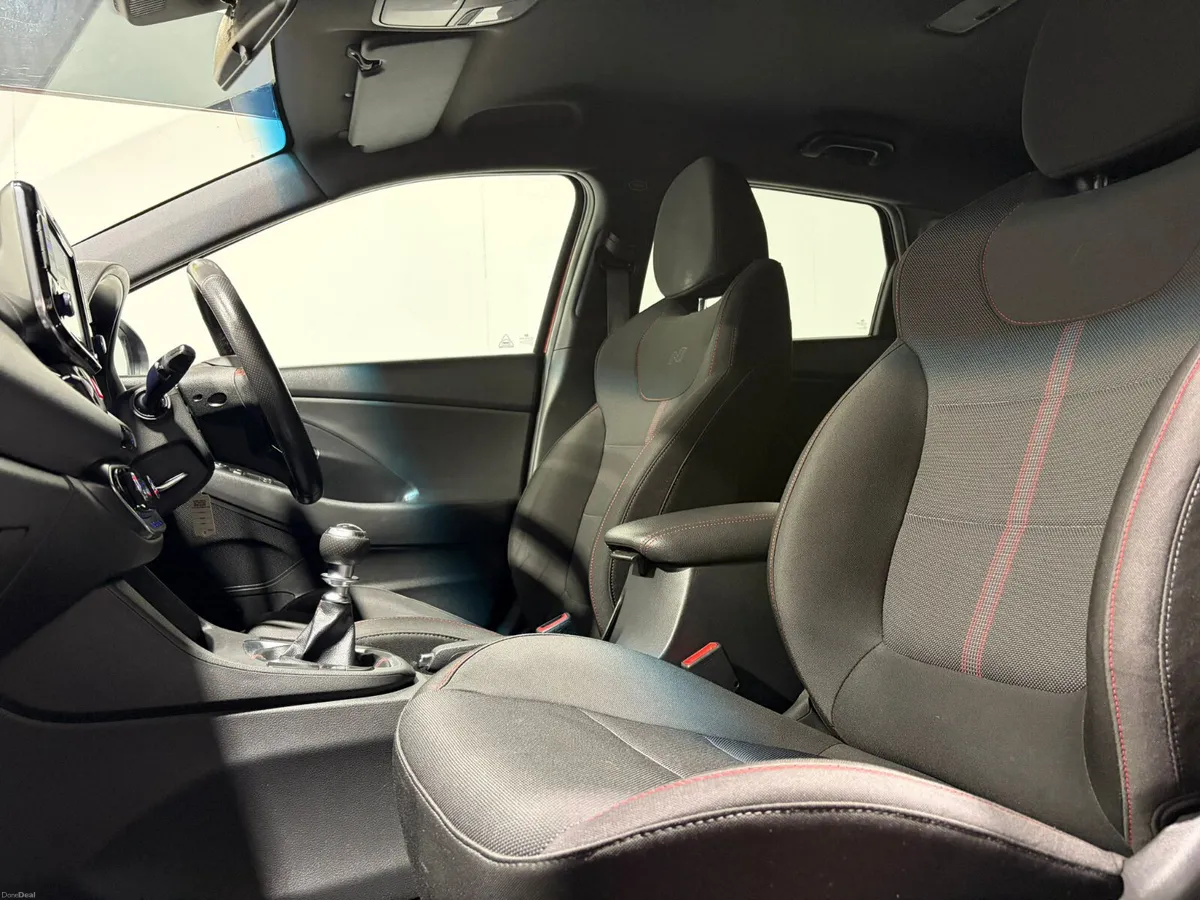 Hyundai i30 2022 FULL DELUXE NLINE SPEC EXTRAS - Image 2