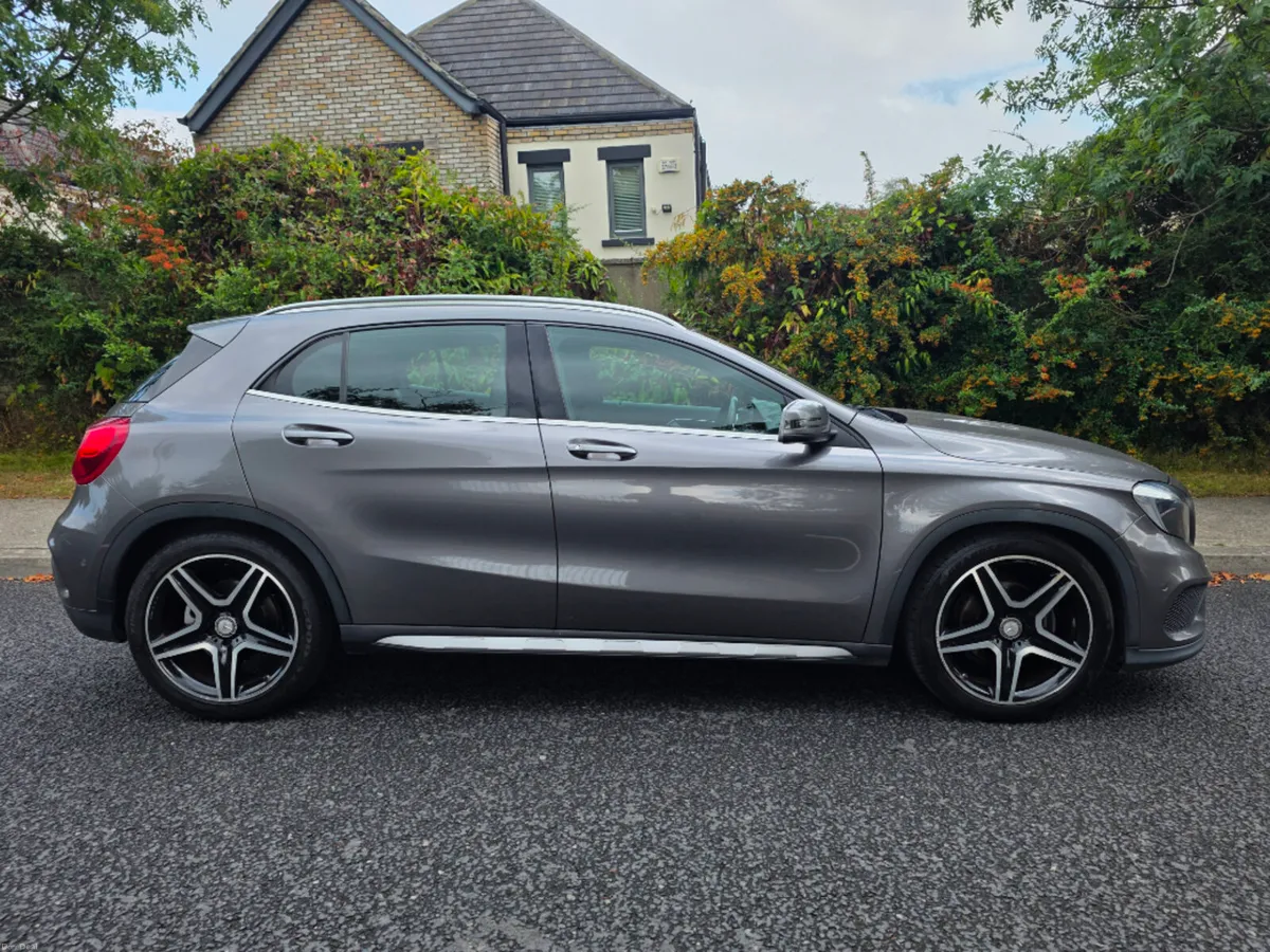 Mercedes-Benz GLA 180 AMG Sport 5DR Auto - Image 2