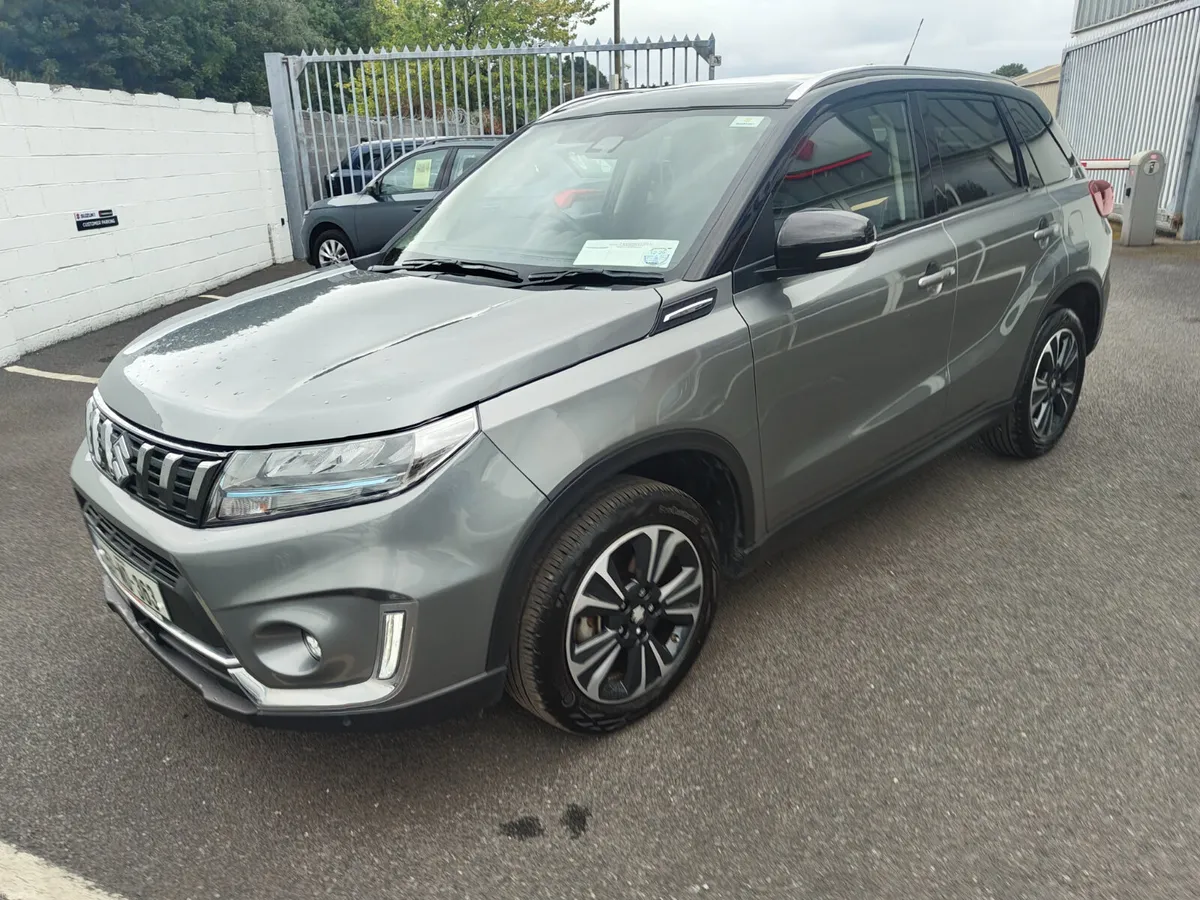 Suzuki Vitara 1.5 SZ5 Full Hybrid AUTO - Image 4
