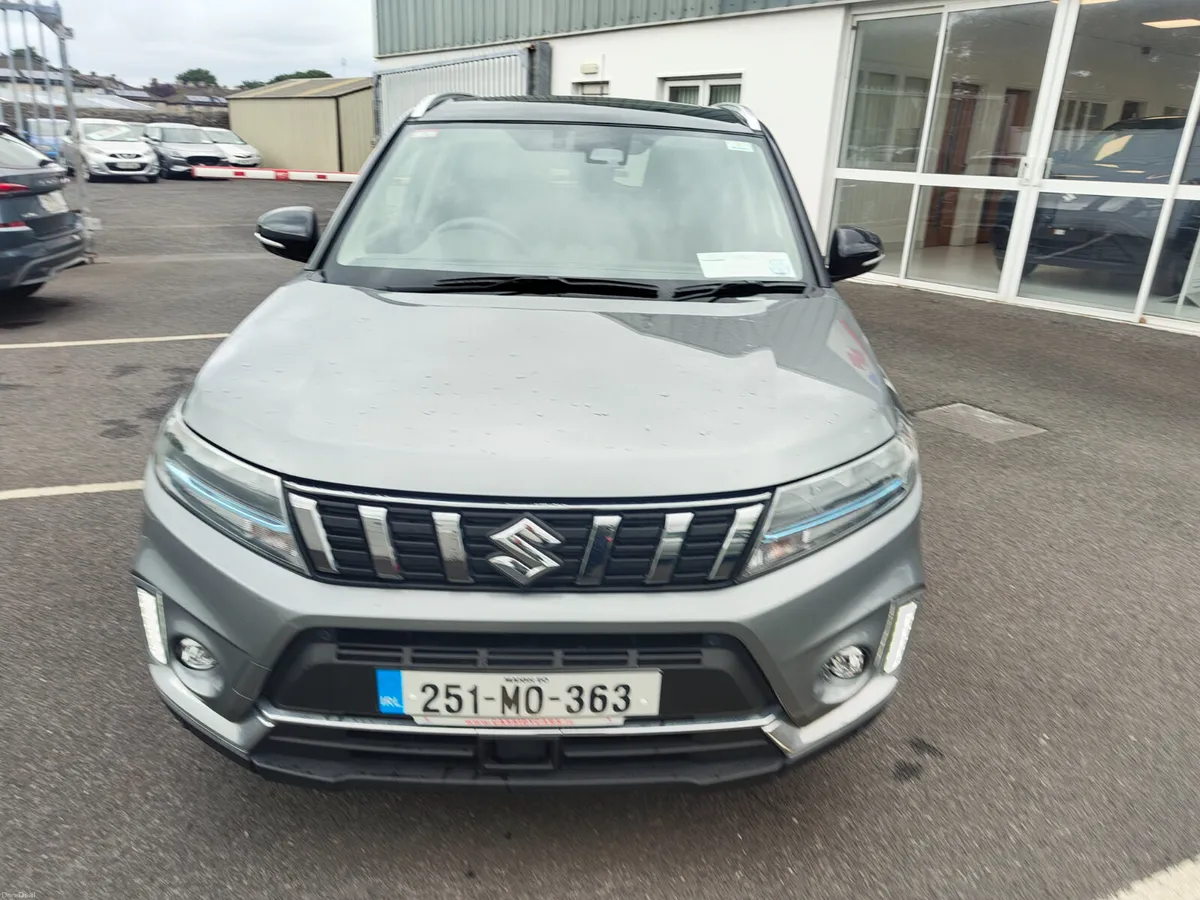 Suzuki Vitara 1.5 SZ5 Full Hybrid AUTO - Image 3