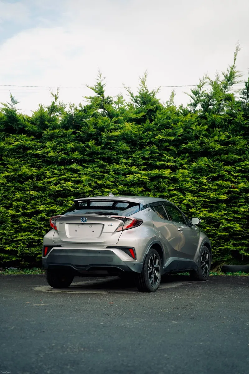 Toyota C-HR 1.8 Hybrid 2017 - Image 3