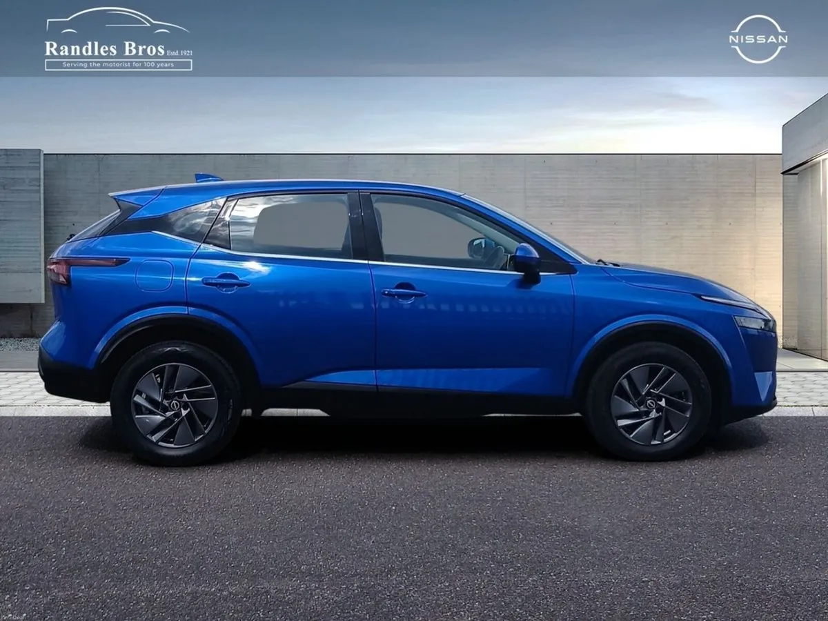 Nissan Qashqai 1.3 PET MILD HYBRID SV CVT - Image 5