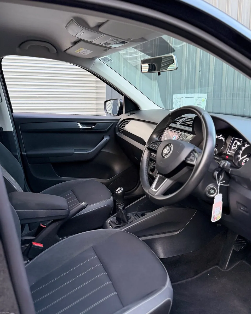 2020 (201) Skoda Fabia Style (1.0TSI) - Image 2