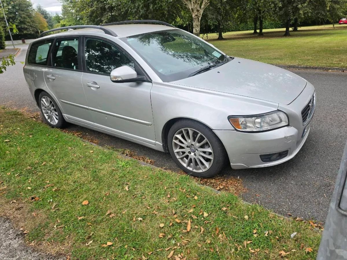 Volvo v50 - Image 2