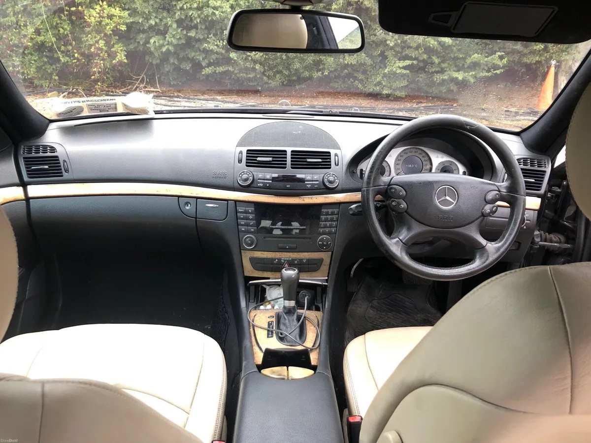 Mercedes E220 Avantgarde - Image 6
