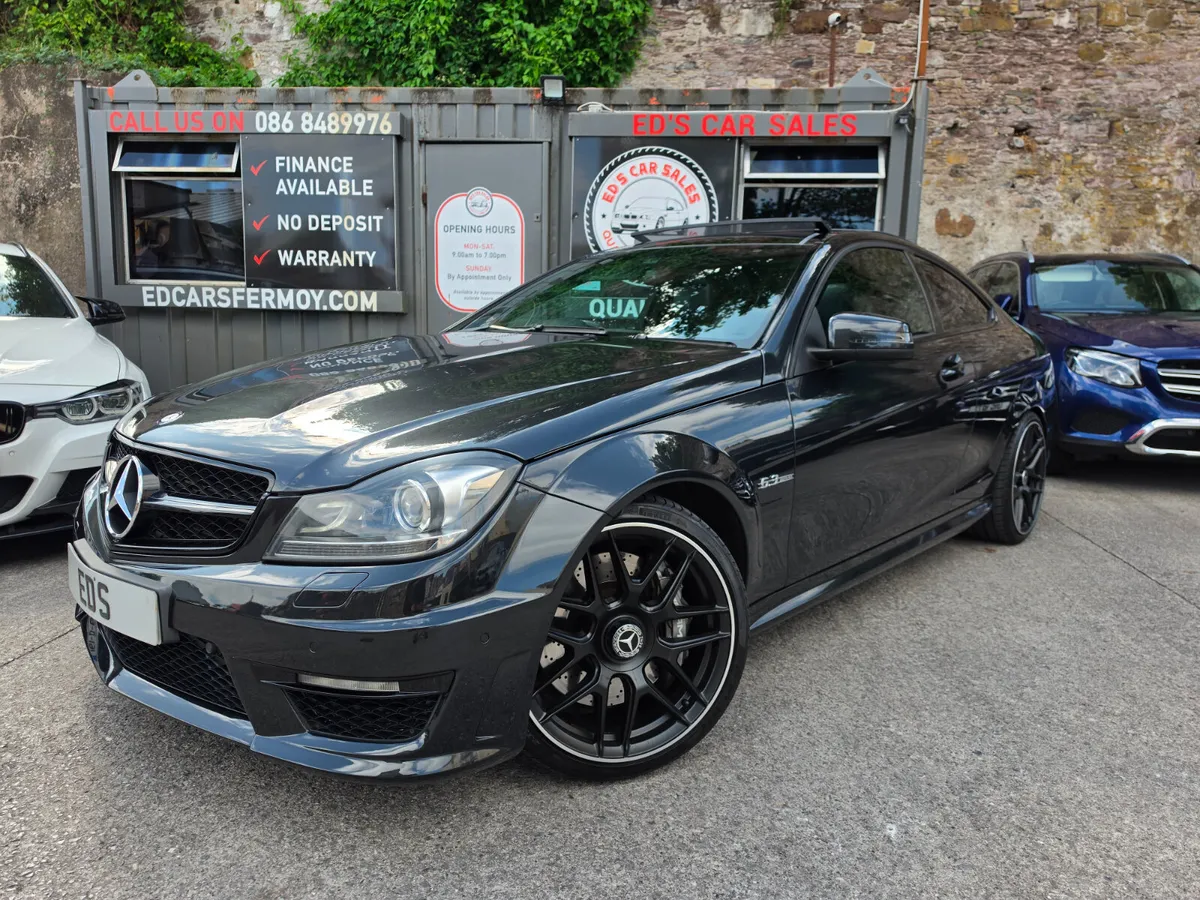 Mercedes-Benz C63 Edition 125         2011 - Image 4