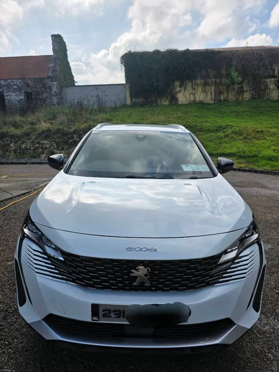 Peugeot 5008 Active 1.5 Blue HDI 130 - Image 1
