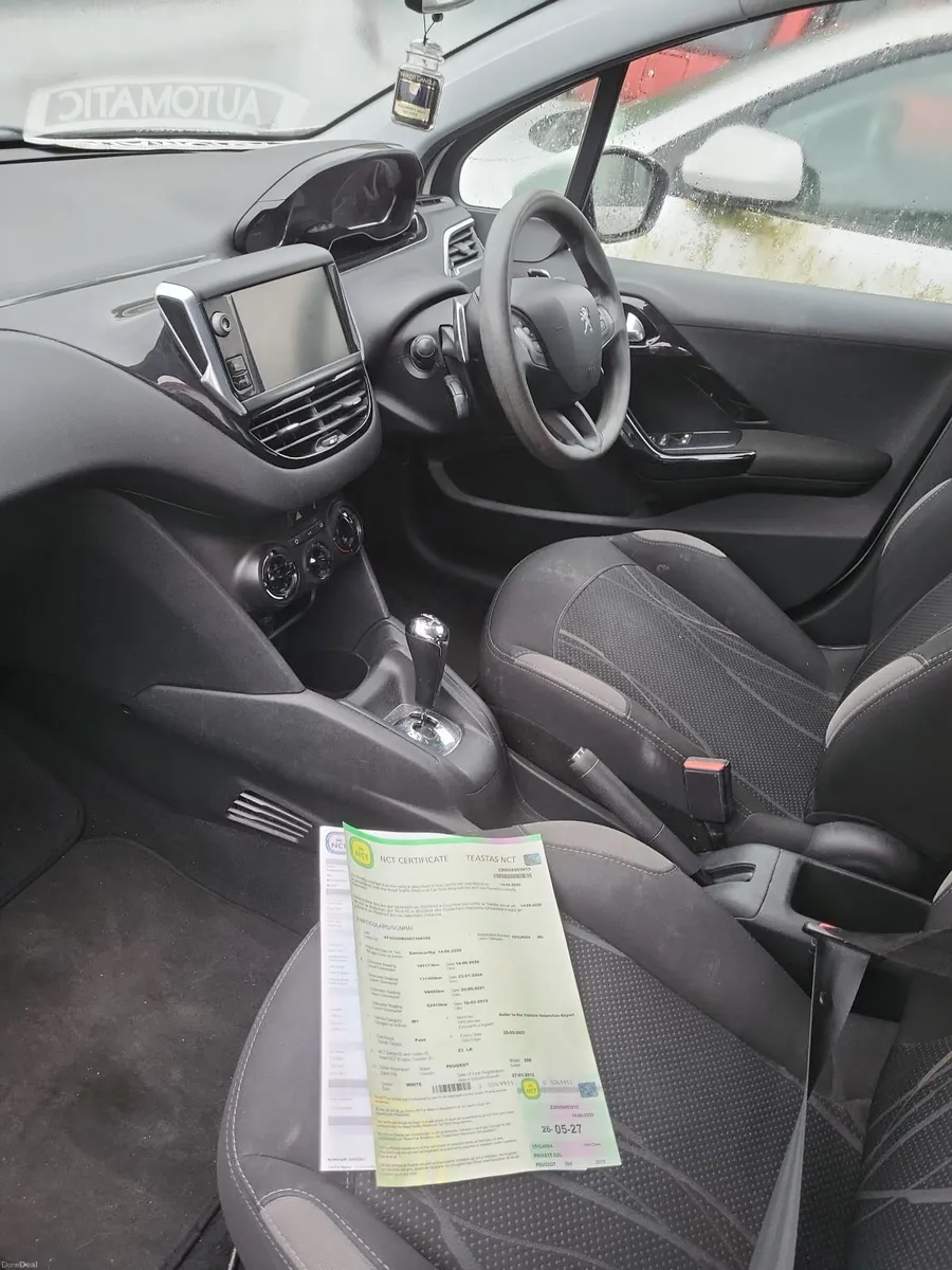 Peugeot 208 2015 - Image 4