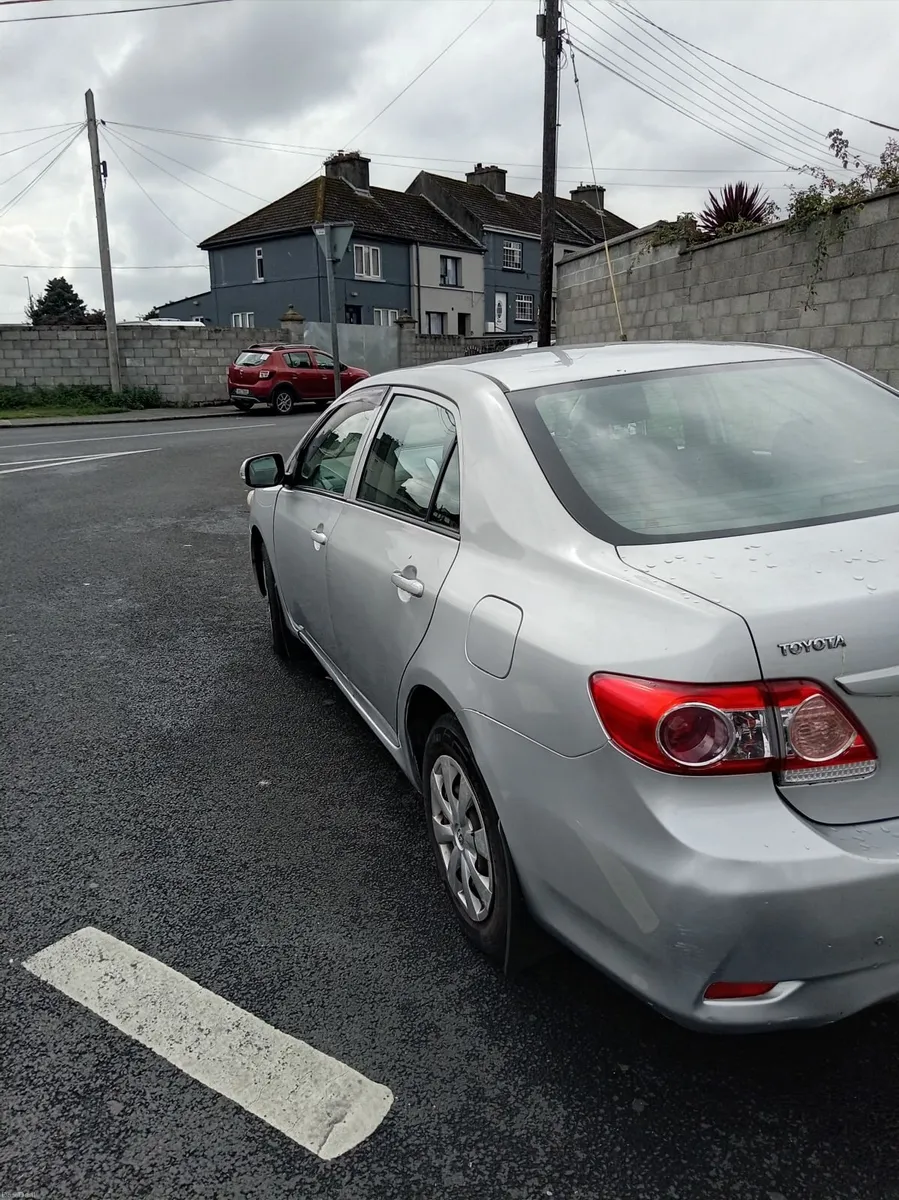 Toyota Corolla 2012 - Image 2