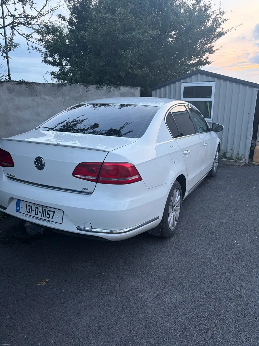 Volkswagen Passat - Image 1