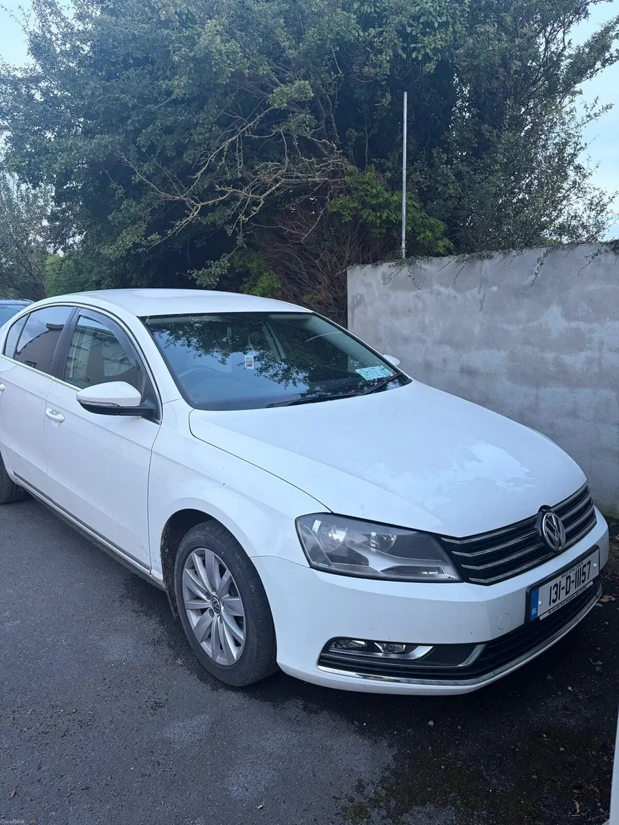 Volkswagen Passat - Image 2