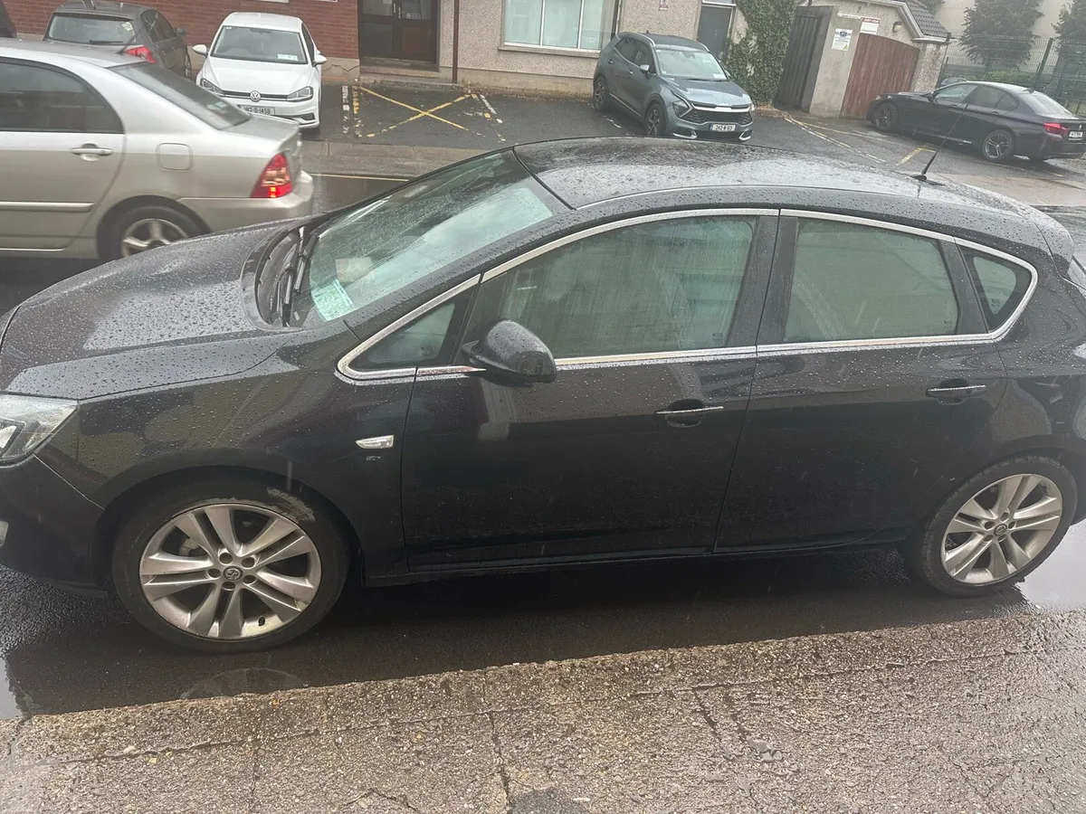 Opel Astra 2010 - Image 5